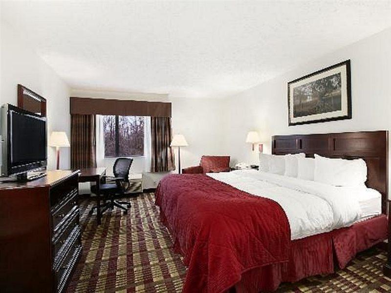 فندق Baymont By Wyndham Boston Heights/Hudson المظهر الخارجي الصورة